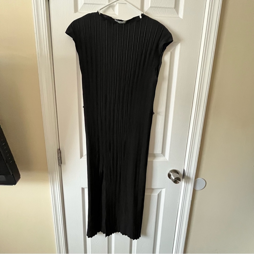 Zara pleated midi dress NWT